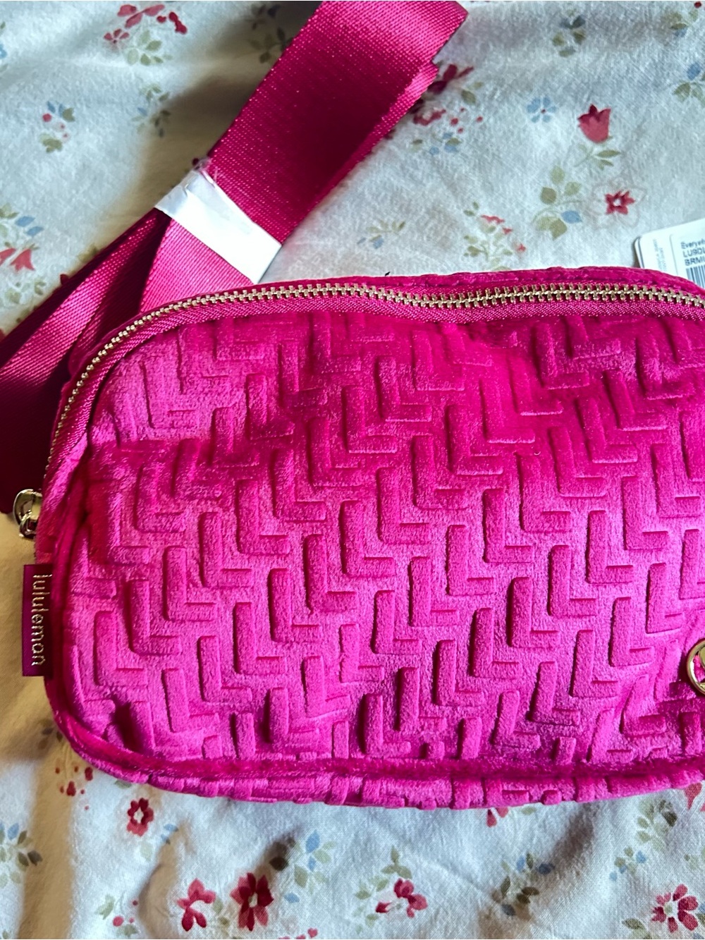Beautiful💗Lululemon Hot Pink Velvet Textured Crossbody Bag NWT
